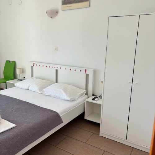 701098ce-1f03-432f-8f69-8c851c05b0ea