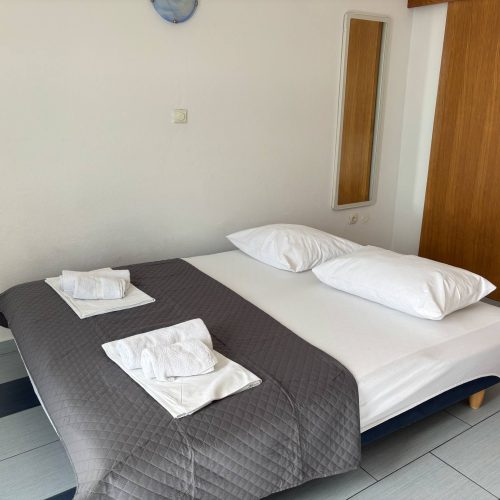 d8d6798f-9a6b-49b9-b355-ccc848ec9055